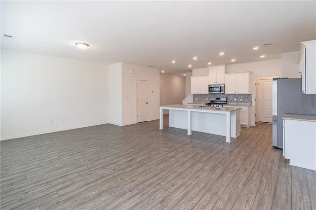 $2,800 | 512 Sausalito Walk, Suwanee, GA 30024