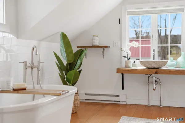 $599,000 | 134 Sterling City Road, Lyme, CT 06371