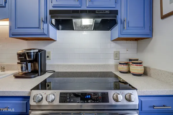 $219,900 | 400 Sunset Drive, Unit P83, Johnson City, TN 37604