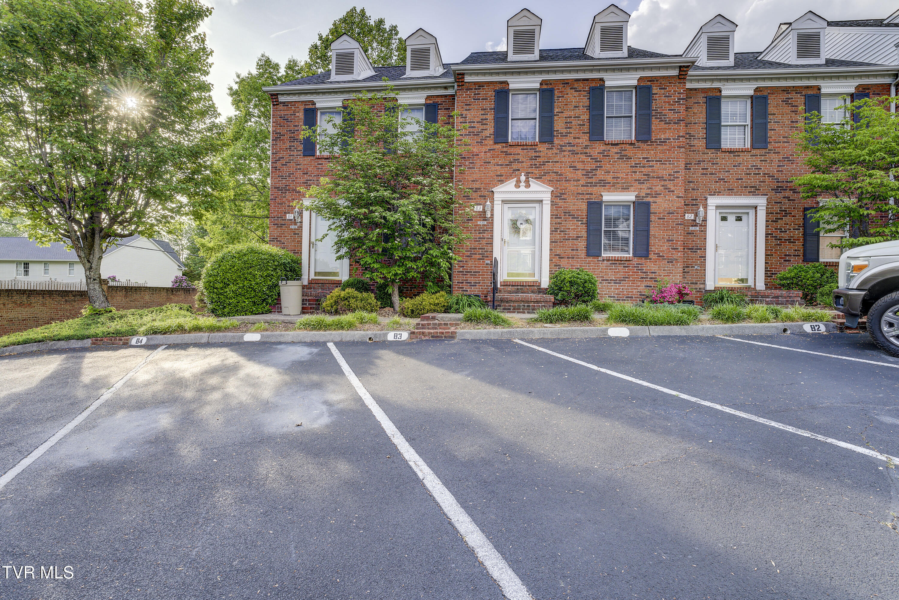 400 Sunset Drive, Unit P83 Johnson City, TN 37604 - Photo 2 of 26 SunsetDr-p83--25