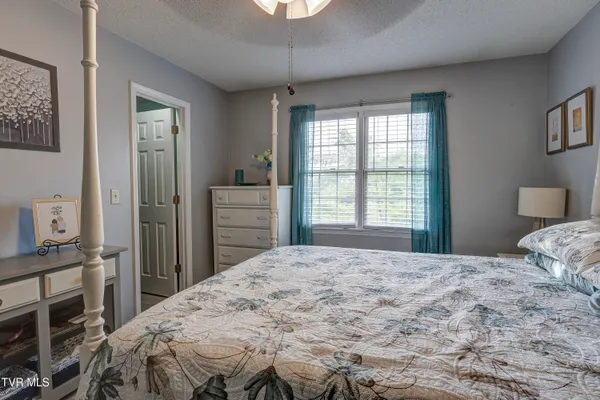 $219,900 | 400 Sunset Drive, Unit P83, Johnson City, TN 37604