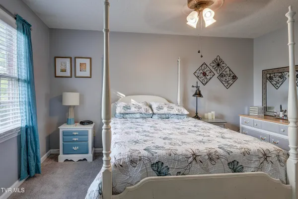 $219,900 | 400 Sunset Drive, Unit P83, Johnson City, TN 37604