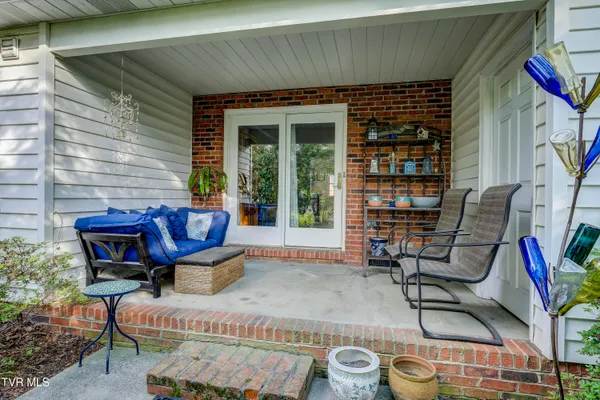 $219,900 | 400 Sunset Drive, Unit P83, Johnson City, TN 37604