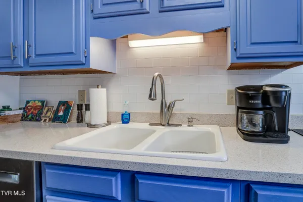 $219,900 | 400 Sunset Drive, Unit P83, Johnson City, TN 37604