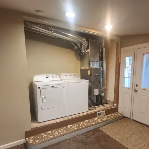 $215,000 | 2002 Burr Oak Lane, Lindenhurst, IL 60046