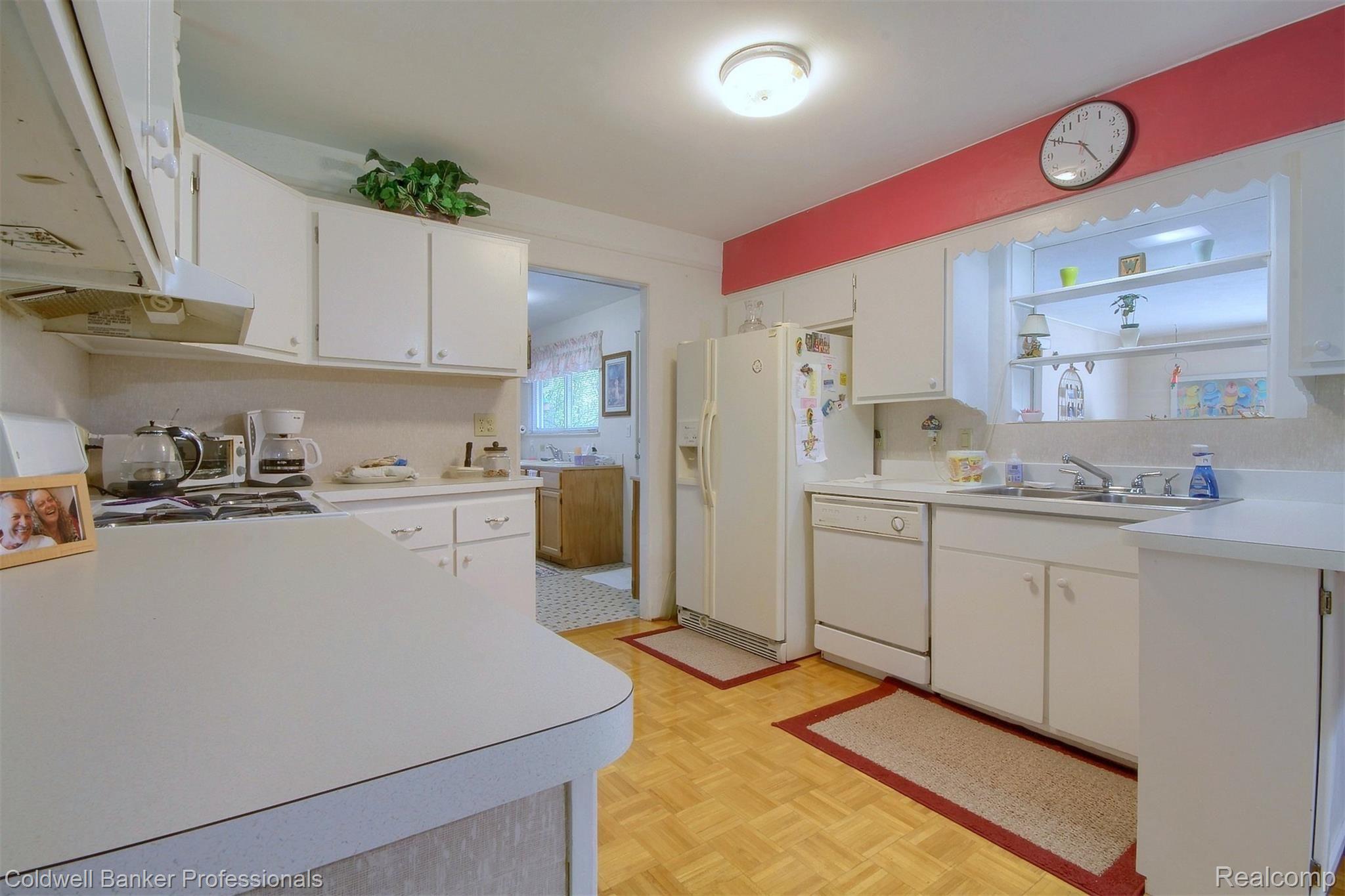 13140 Lenmoore Road Belleville, MI 48111 - Photo 8 of 31 8-Kitchen 2nd View.jpg