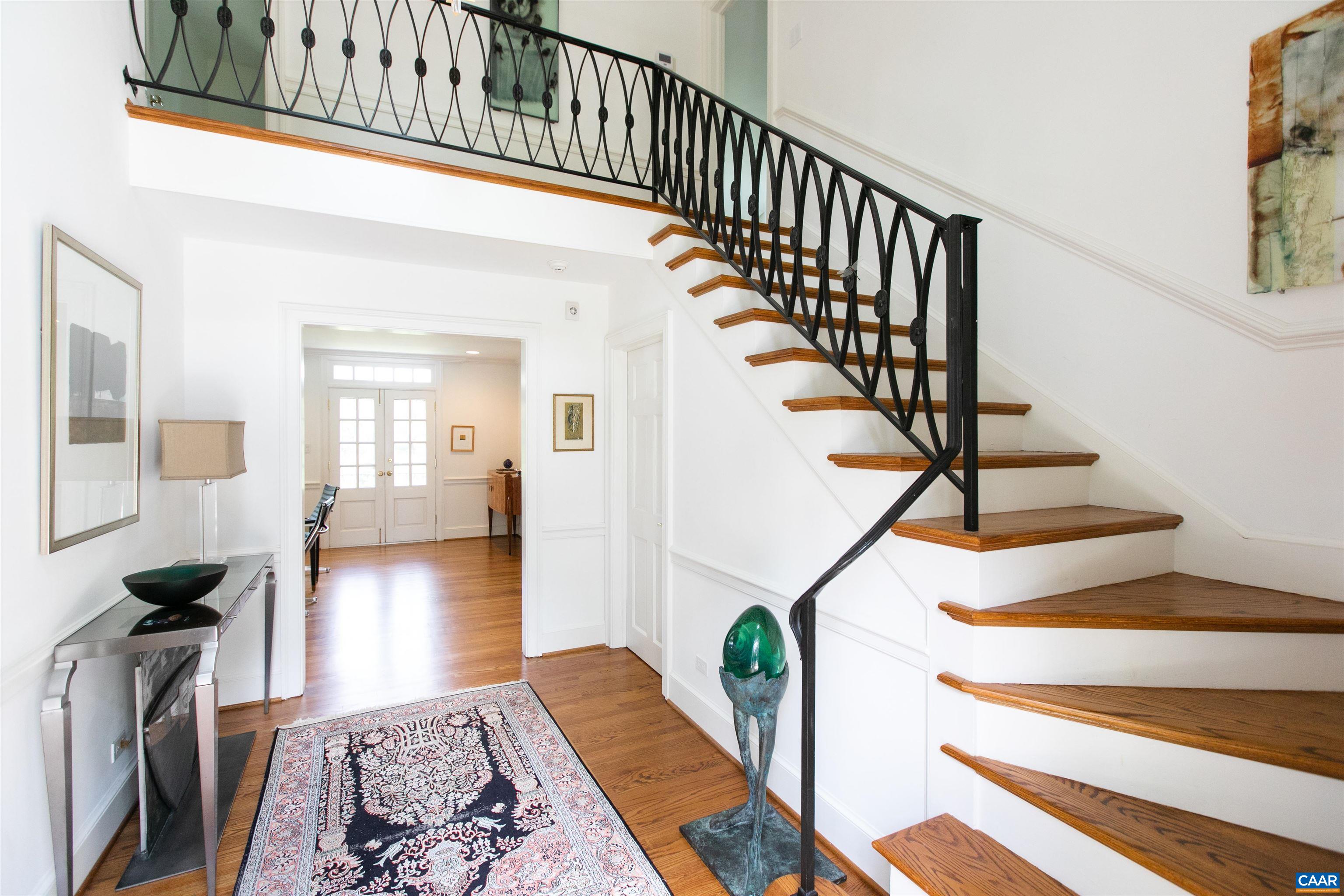 204 Devon Road Charlottesville, VA 22903 - Photo 3 of 39 Gallery Image 3