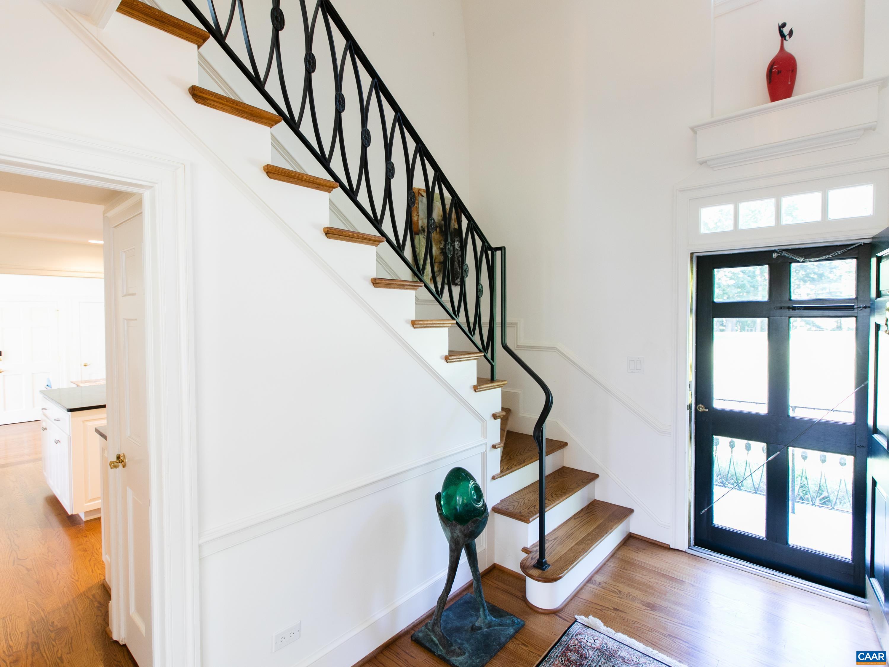 204 Devon Road Charlottesville, VA 22903 - Photo 4 of 39 Gallery Image 4