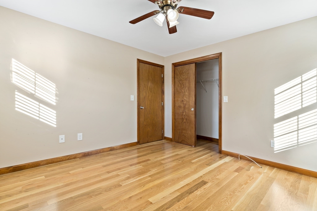 515 Snell Street Fall River, MA 02721 - Photo 15 of 33