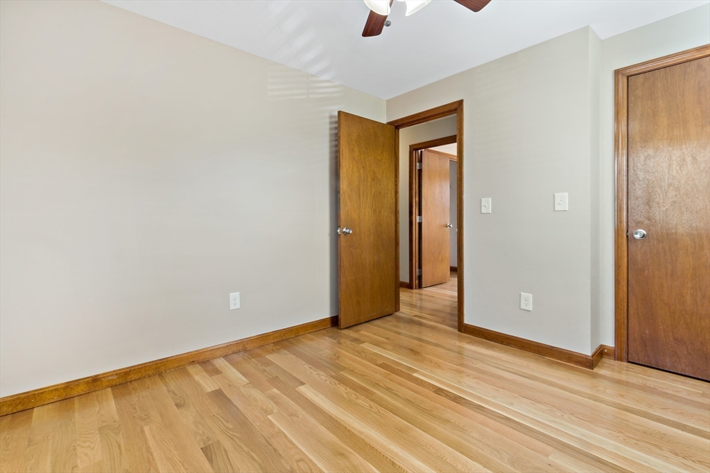 515 Snell Street Fall River, MA 02721 - Photo 17 of 33