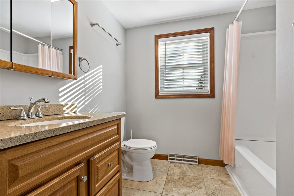 515 Snell Street Fall River, MA 02721 - Photo 22 of 33