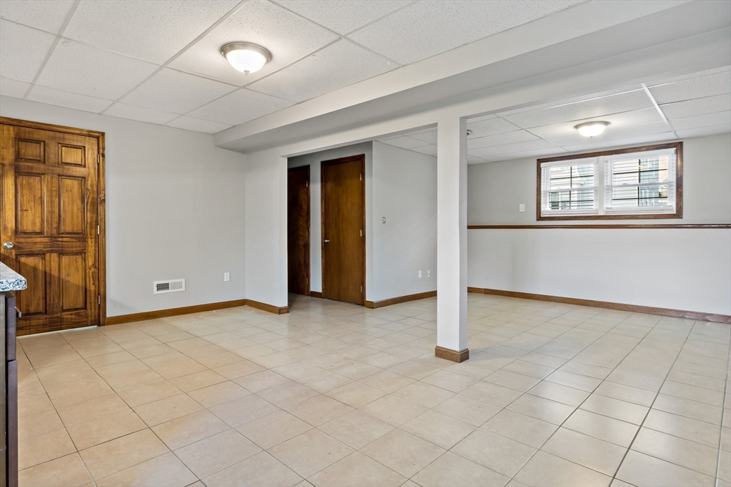 515 Snell Street Fall River, MA 02721 - Photo 26 of 33