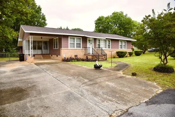 $180,000 | 209 North Washington Street, Calhoun Falls, SC 29628