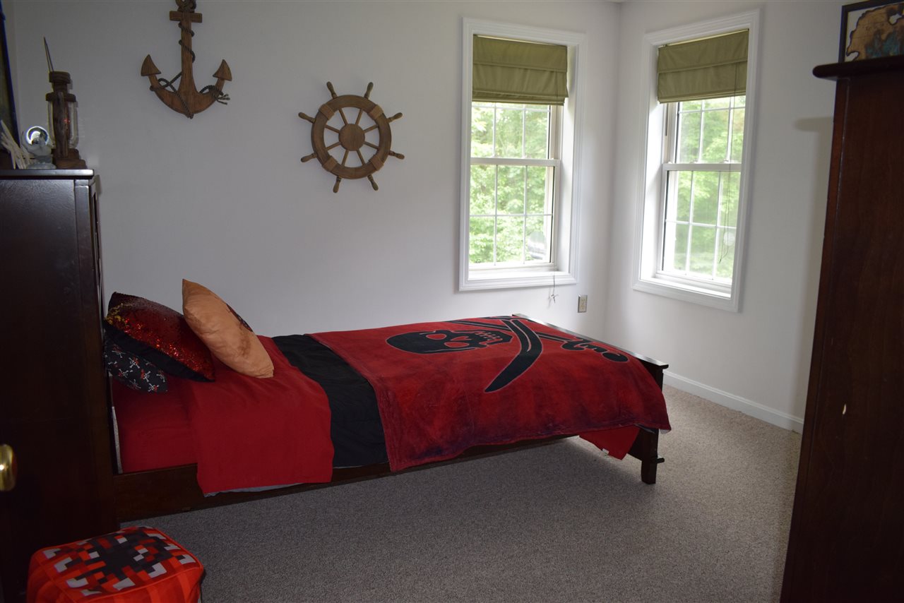 70 Leavitt Road Fremont, NH 03044 - Photo 16 of 33