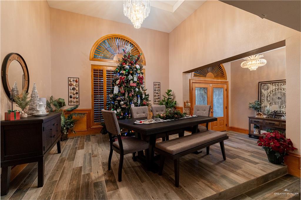 4113 North Fm 493 Road Donna, TX 78537 - Photo 9 of 18 a view of a livingroom with furniture and window