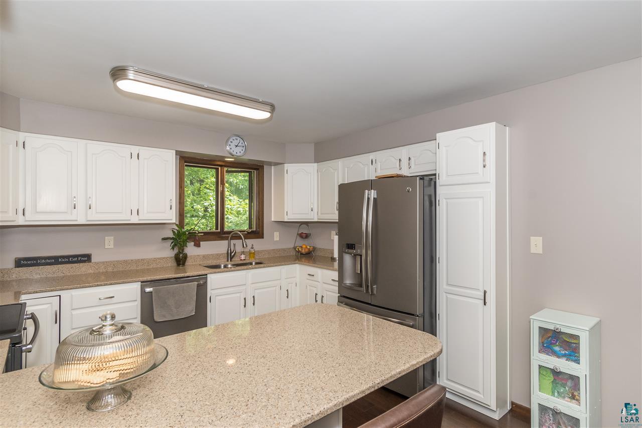 4247 Fayre Road Duluth, MN 55803 - Photo 8 of 33