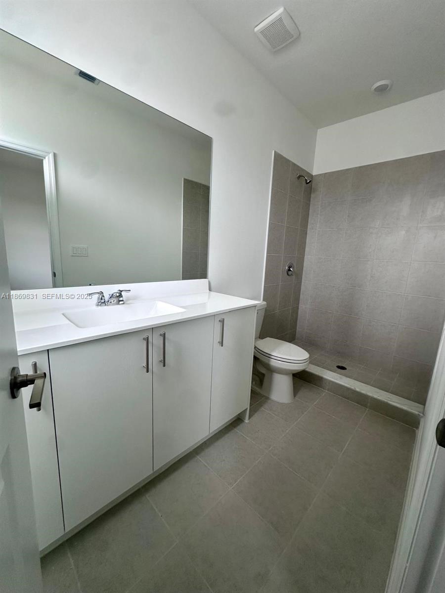 35702 Southwest 178th Court, Unit 35702 Homestead, FL 33034 - Photo 24 of 38 a utility room with a sink