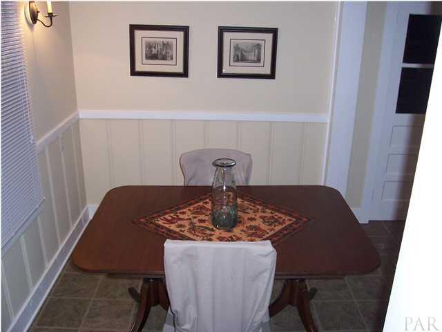 208 Milton Road Pensacola, FL 32507 - Photo 10 of 17 Dining