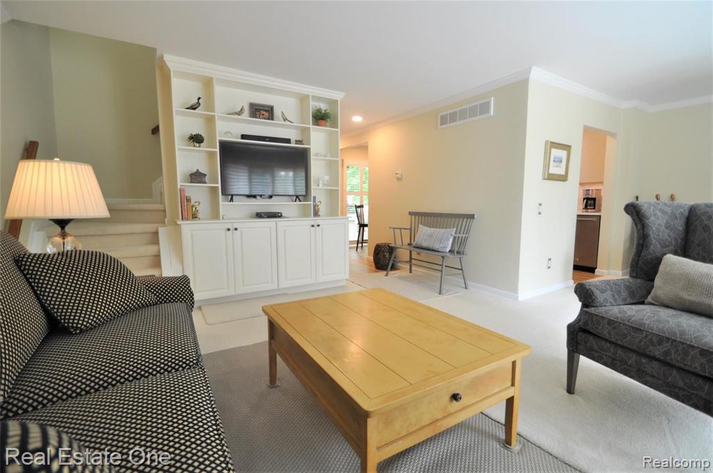 376 Willow Grove Lane, Unit 33 Rochester Hills, MI 48307 - Photo 13 of 44