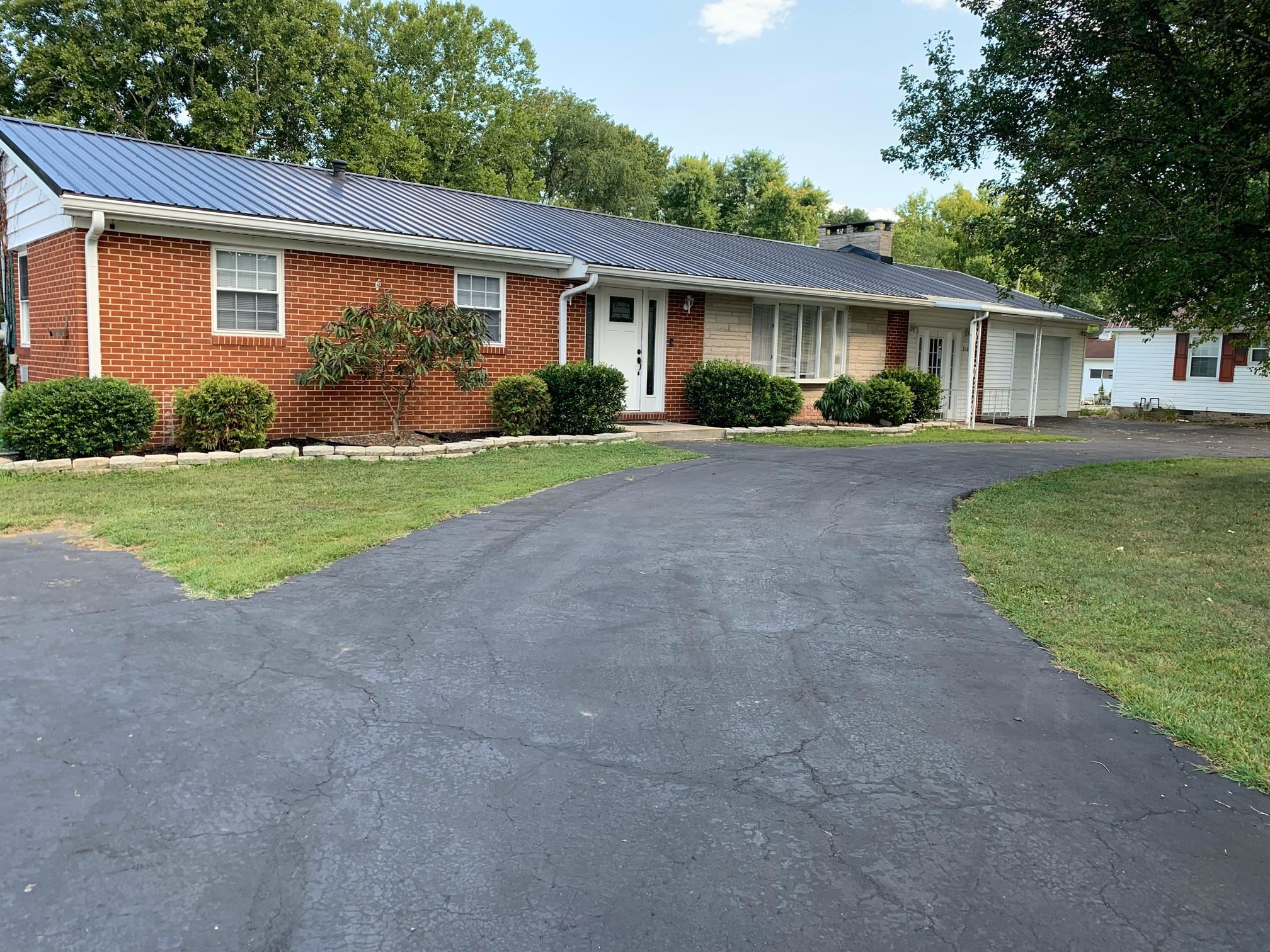 210 Johnson Street Grayson, KY 41143 - Photo 2 of 20