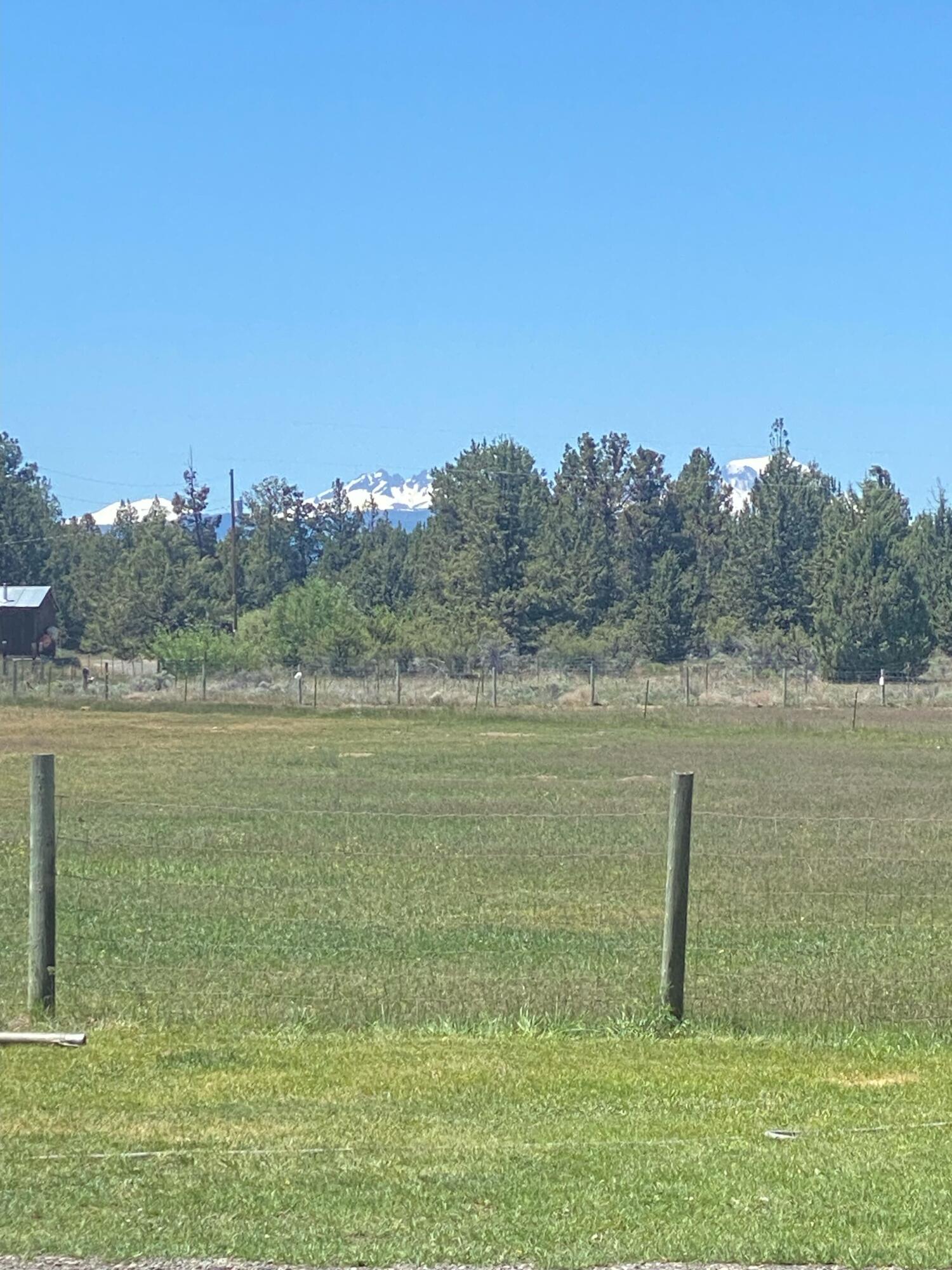 63480 Hughes Road Bend, OR 97701 - Photo 31 of 61 7
