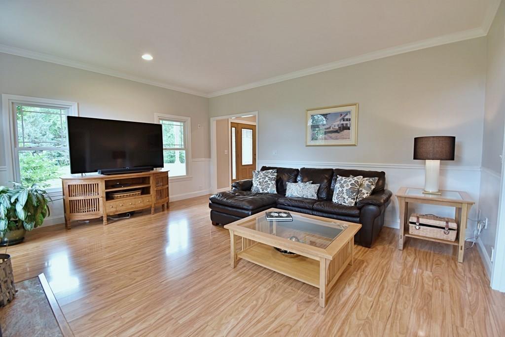 148 Russell Street Littleton, MA 01460 - Photo 9 of 41 Gallery Image 9