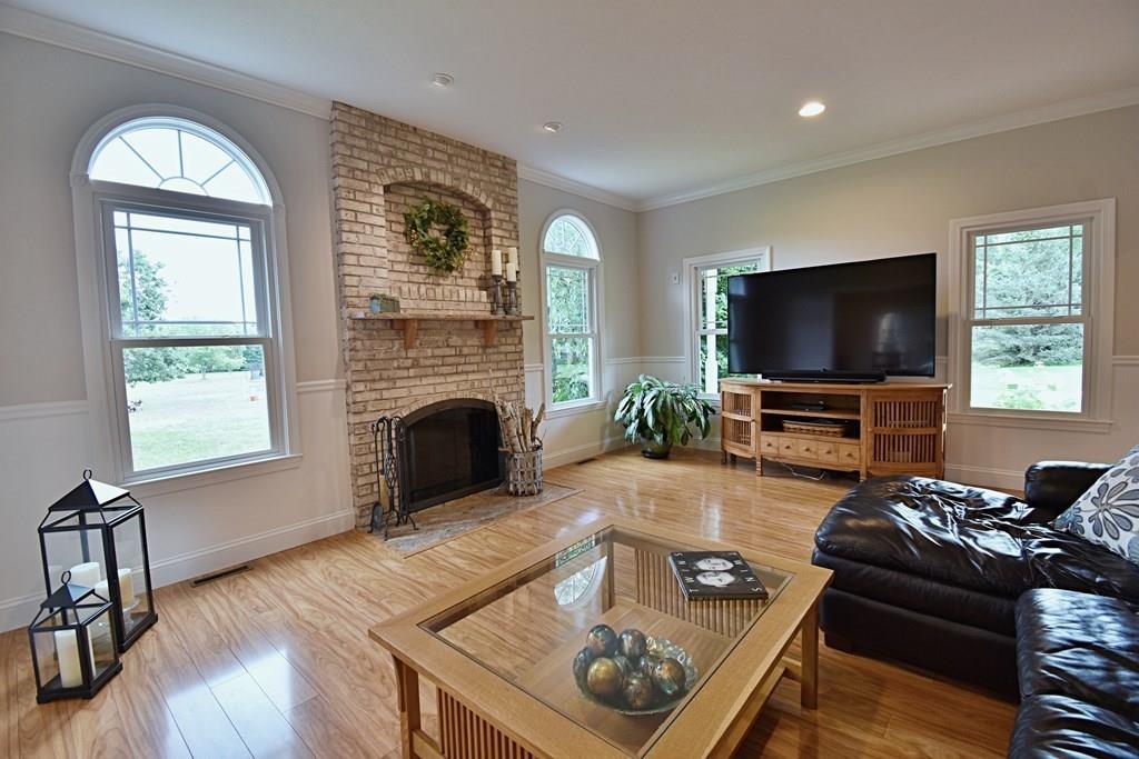 148 Russell Street Littleton, MA 01460 - Photo 10 of 41 Gallery Image 10
