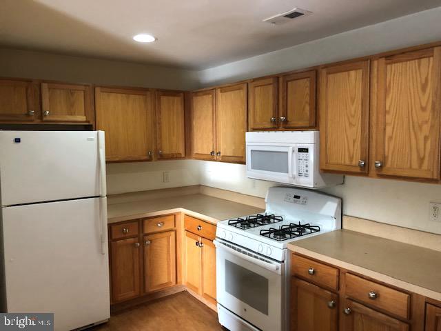 330 Nicholas Drive Riverside, NJ 08075 - Photo 2 of 14 Kitchen