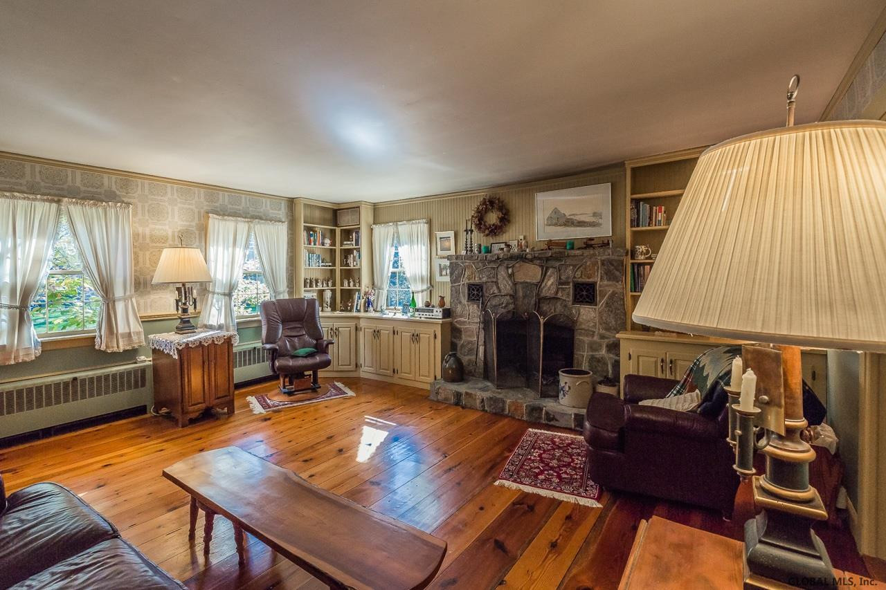 1091 Raymond Road Malta, NY 12020 - Photo 8 of 99 Photo 8