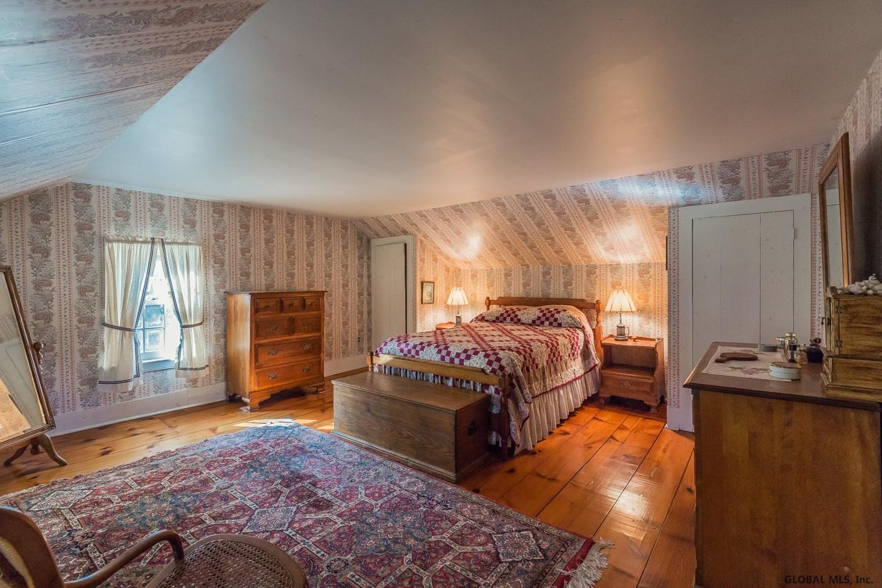 1091 Raymond Road Malta, NY 12020 - Photo 10 of 99 Photo 10