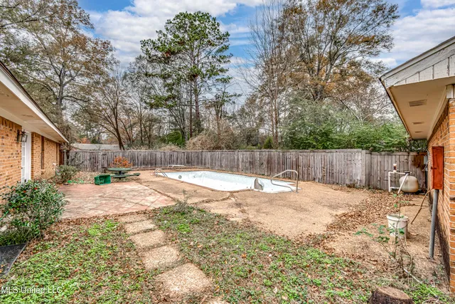 $255,000 | 1609 Old Vicksburg Road, Clinton, MS 39056