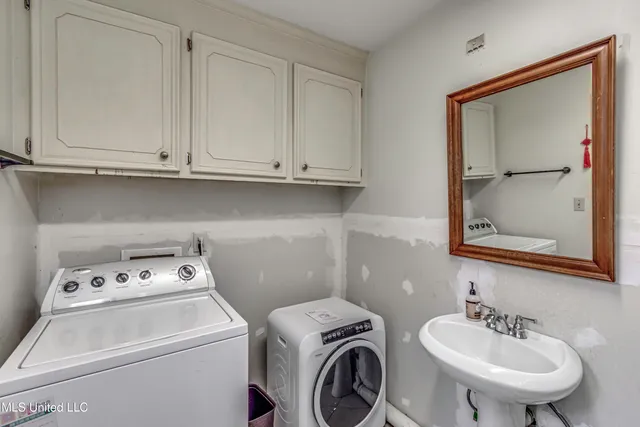 $255,000 | 1609 Old Vicksburg Road, Clinton, MS 39056