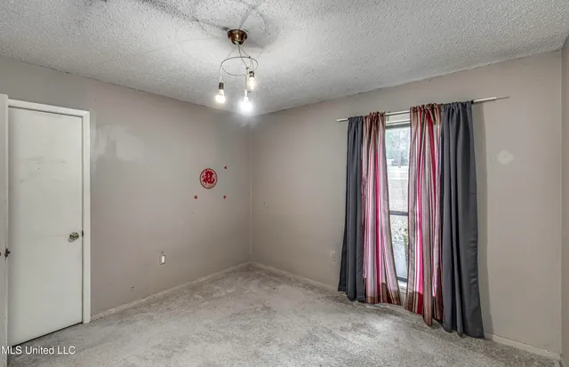 $255,000 | 1609 Old Vicksburg Road, Clinton, MS 39056