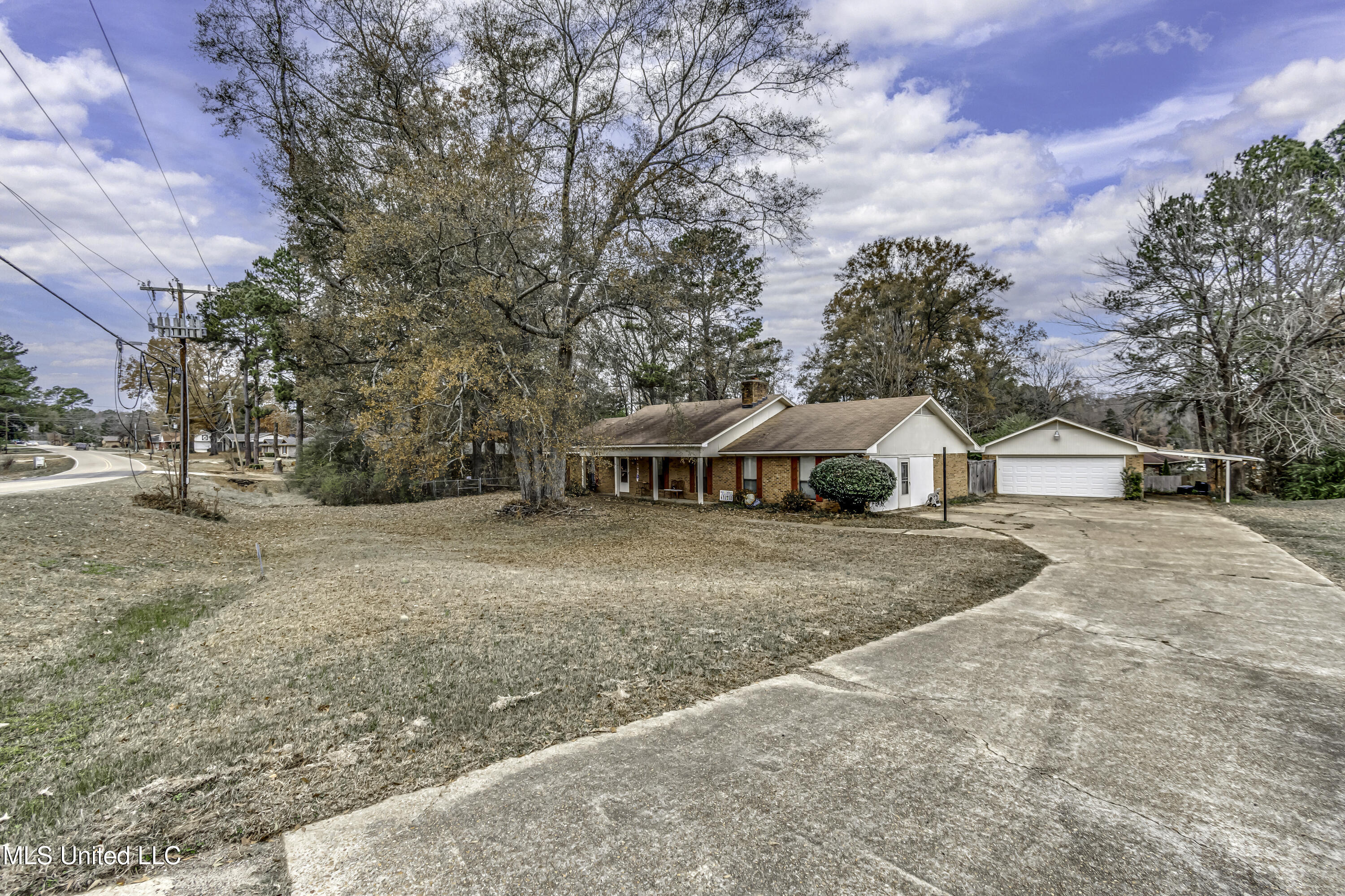 1609 Old Vicksburg Road Clinton, MS 39056 - Photo 7 of 73 1609 Old Vicksburg Rd--9