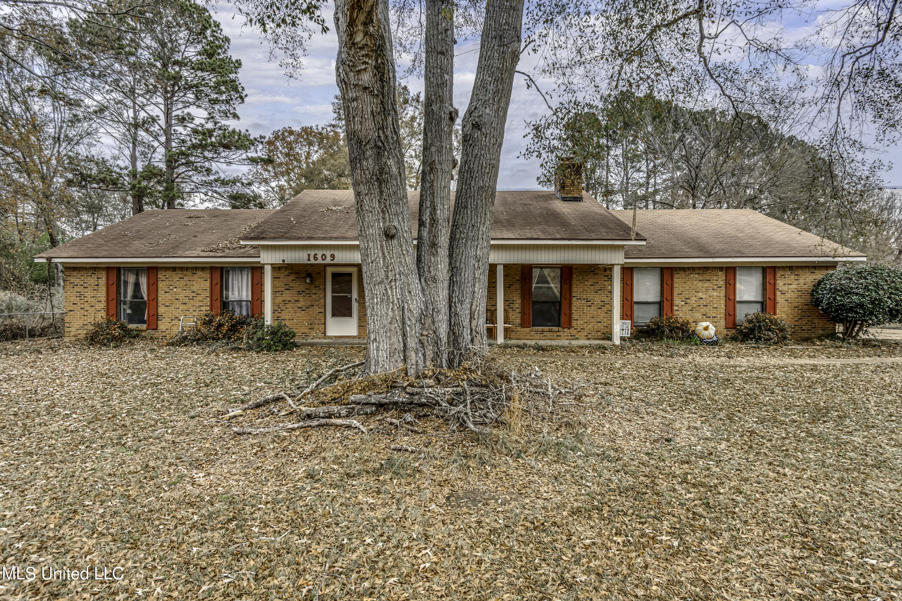 1609 Old Vicksburg Road Clinton, MS 39056 - Photo 8 of 73 1609 Old Vicksburg Rd--4