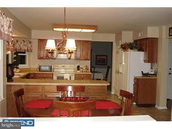 9 Woodbrook Road Voorhees, NJ 08043 - Photo 2 of 12 Kitchen