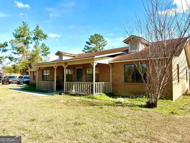 $164,500 | 33 Hester Street, Hazlehurst, GA 31539