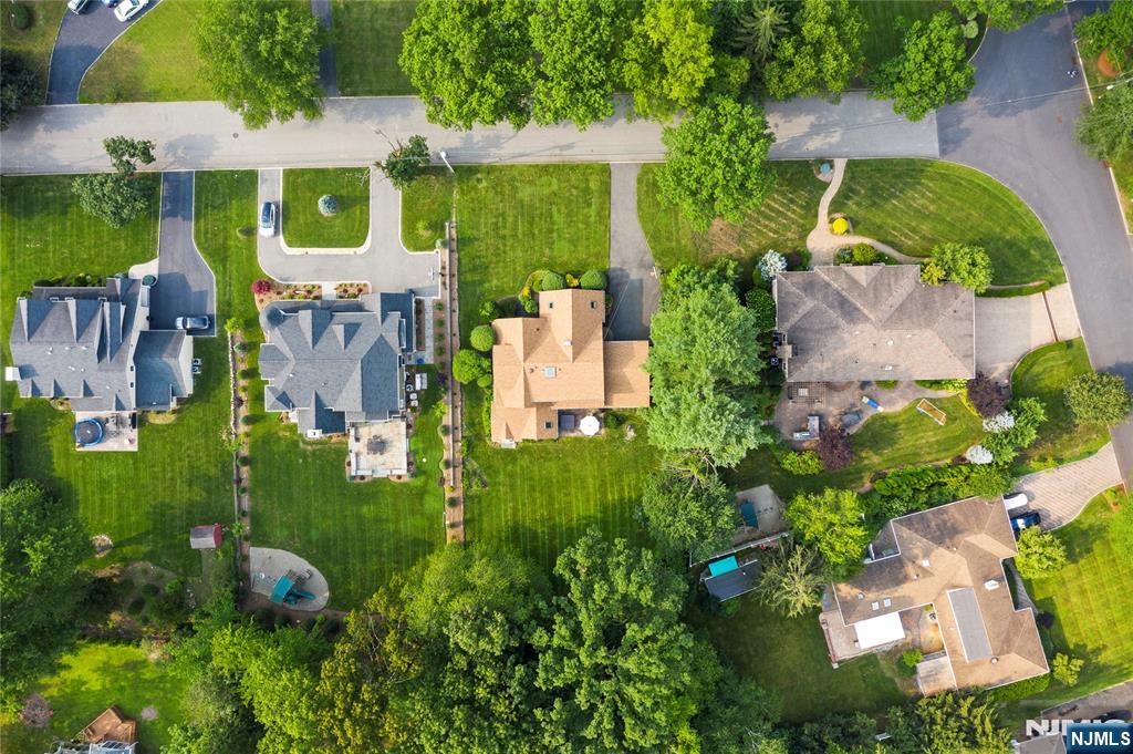 926 Norgate Drive Ridgewood, NJ 07450 - Photo 32 of 41 Gallery Image 32