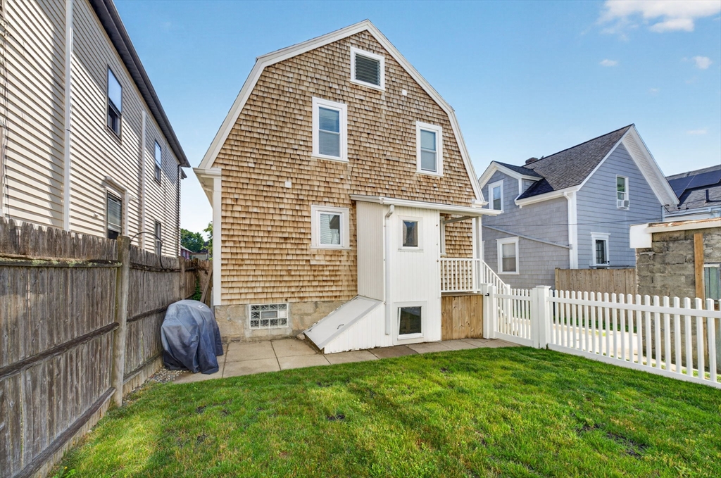 141 Rounds Street New Bedford, MA 02740 - Photo 11 of 33