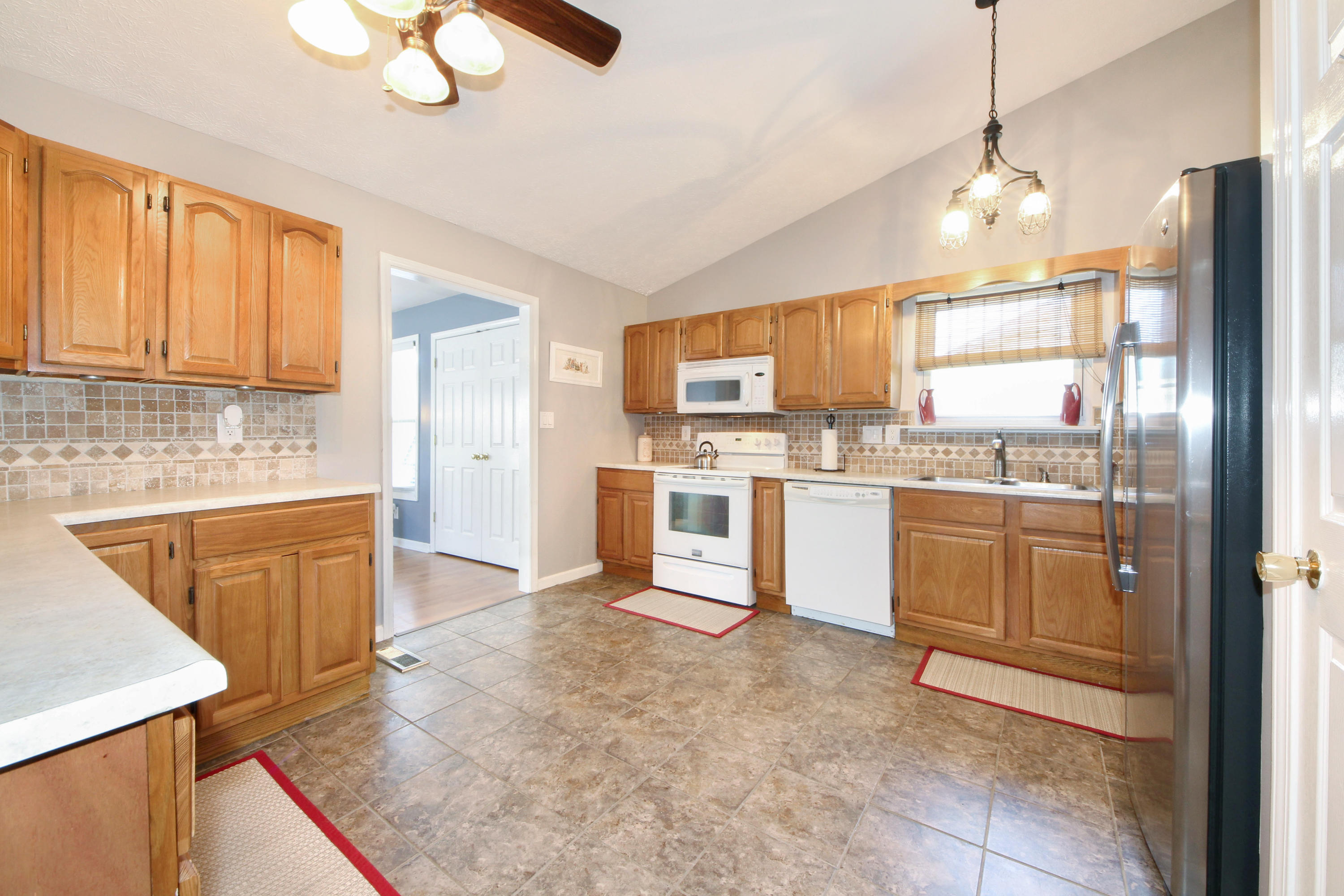 8320 Silver Fox Road Louisville, KY 40291 - Photo 6 of 18 6