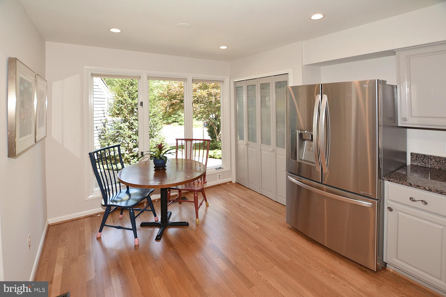 11615 Chapel Cross Way Reston, VA 20194 - Photo 17 of 40 Enjoy your morning coffee!