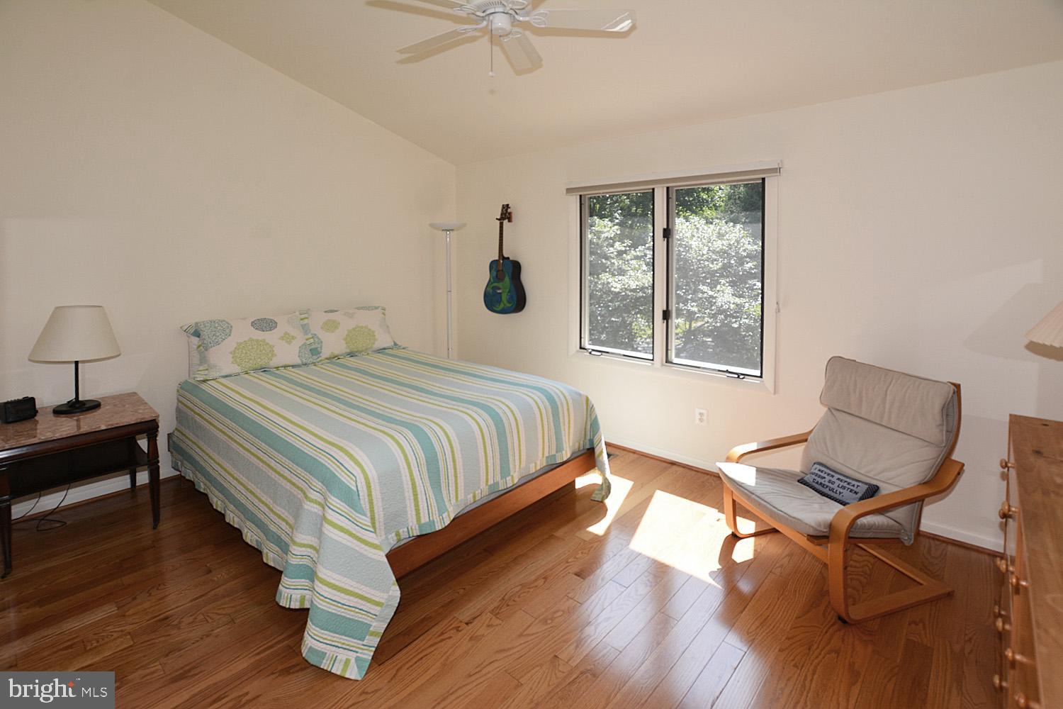 11615 Chapel Cross Way Reston, VA 20194 - Photo 27 of 40 Bedroom #2
