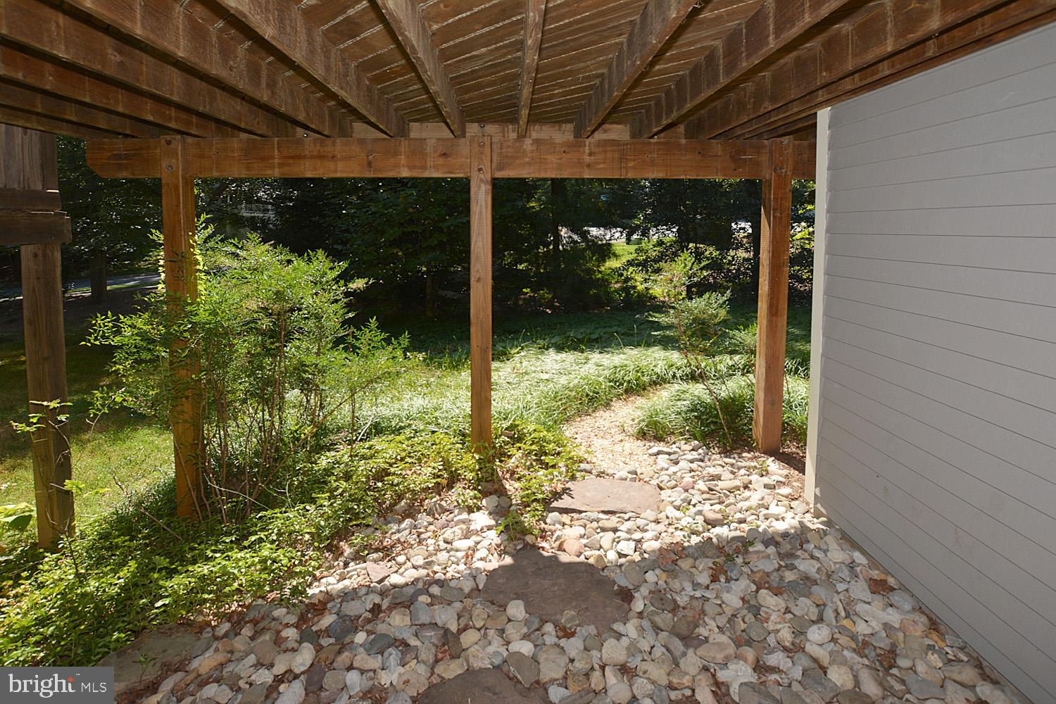 11615 Chapel Cross Way Reston, VA 20194 - Photo 38 of 40 Low maintenance rear landscaping!