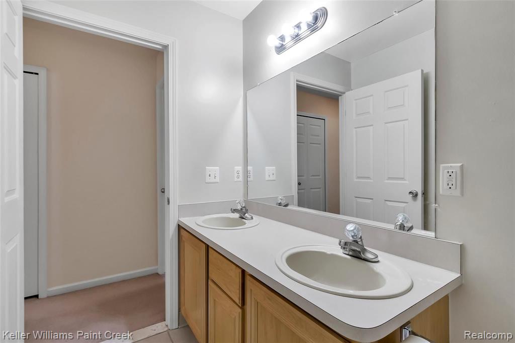 2040 Somerville Road Rochester Hills, MI 48307 - Photo 33 of 63