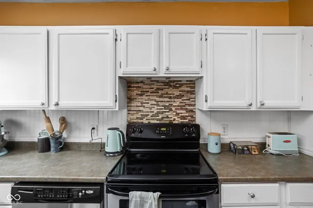 $325,000 | 5321 Carrollton Avenue, Indianapolis, IN 46220