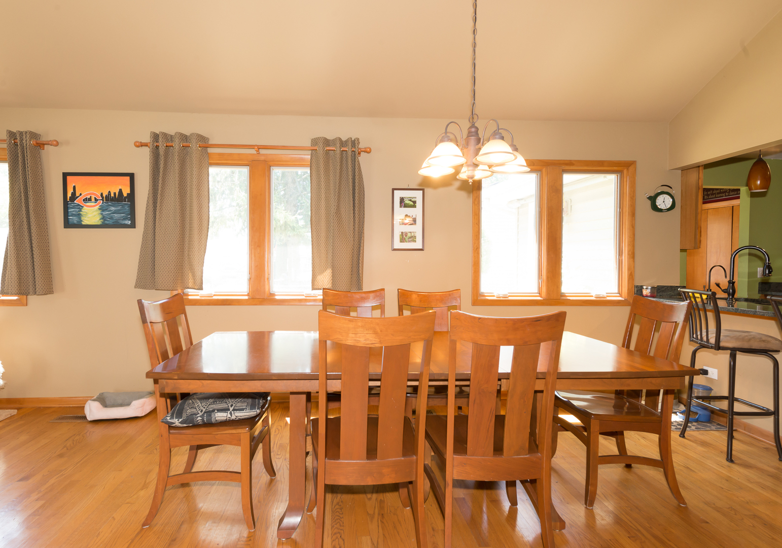 1S183 Valley Road Lombard, IL 60148 - Photo 6 of 25 a dining room with furniture and window
