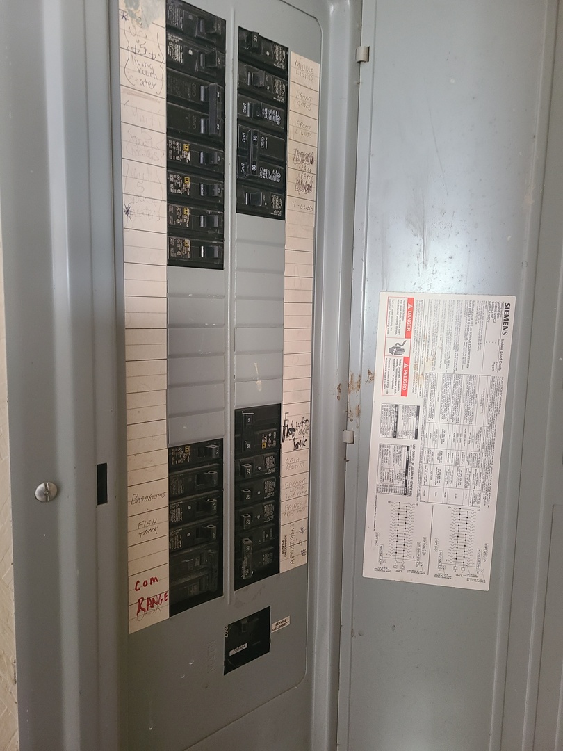 1818 4th Street Peru, IL 61354 - Photo 37 of 44 a view of a entryway door