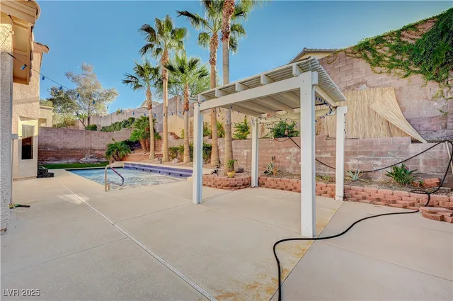 $3,700 | 57 Voltaire Avenue, Henderson, NV 89002