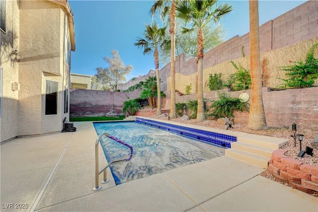 $3,700 | 57 Voltaire Avenue, Henderson, NV 89002