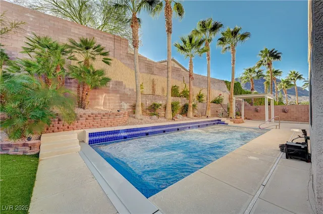 $3,700 | 57 Voltaire Avenue, Henderson, NV 89002